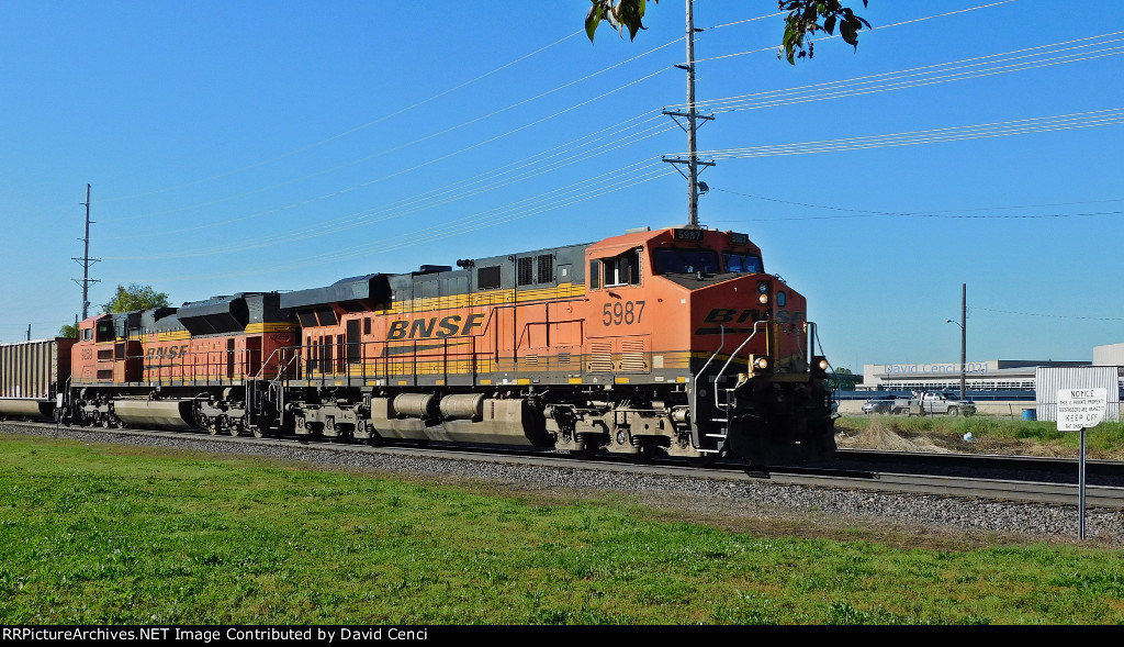 BNSF 5987